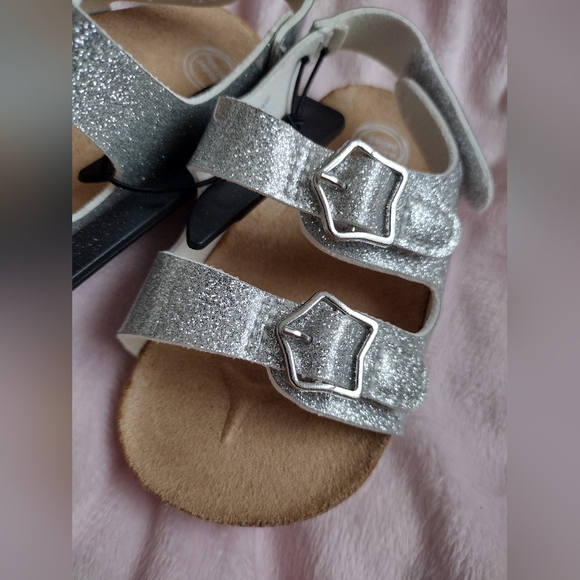 Wonder Nation infant sandals, size 4 (6-12MO) - Picture 5 of 6